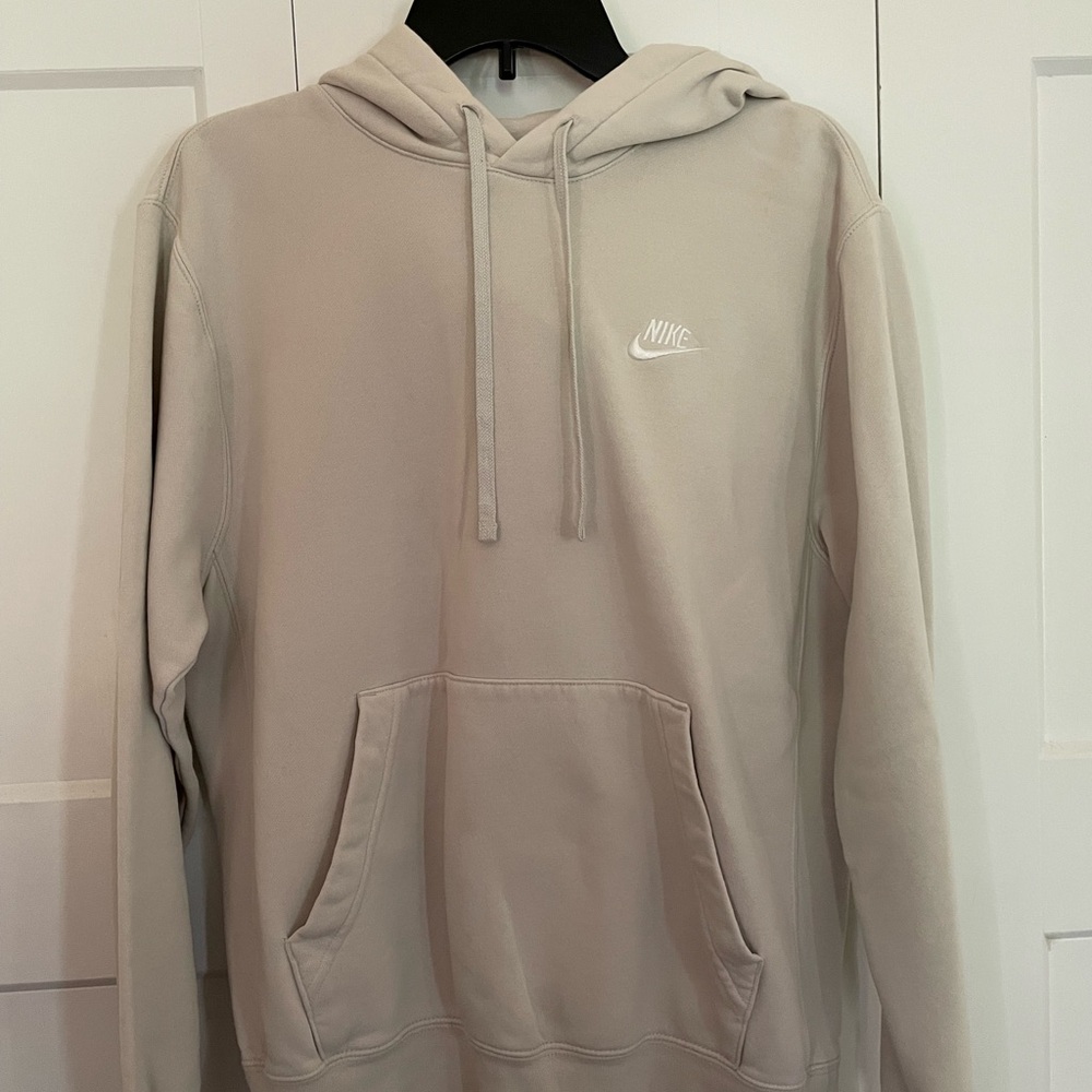 Nike Cream Sweatshirt Classic Pullover Design
